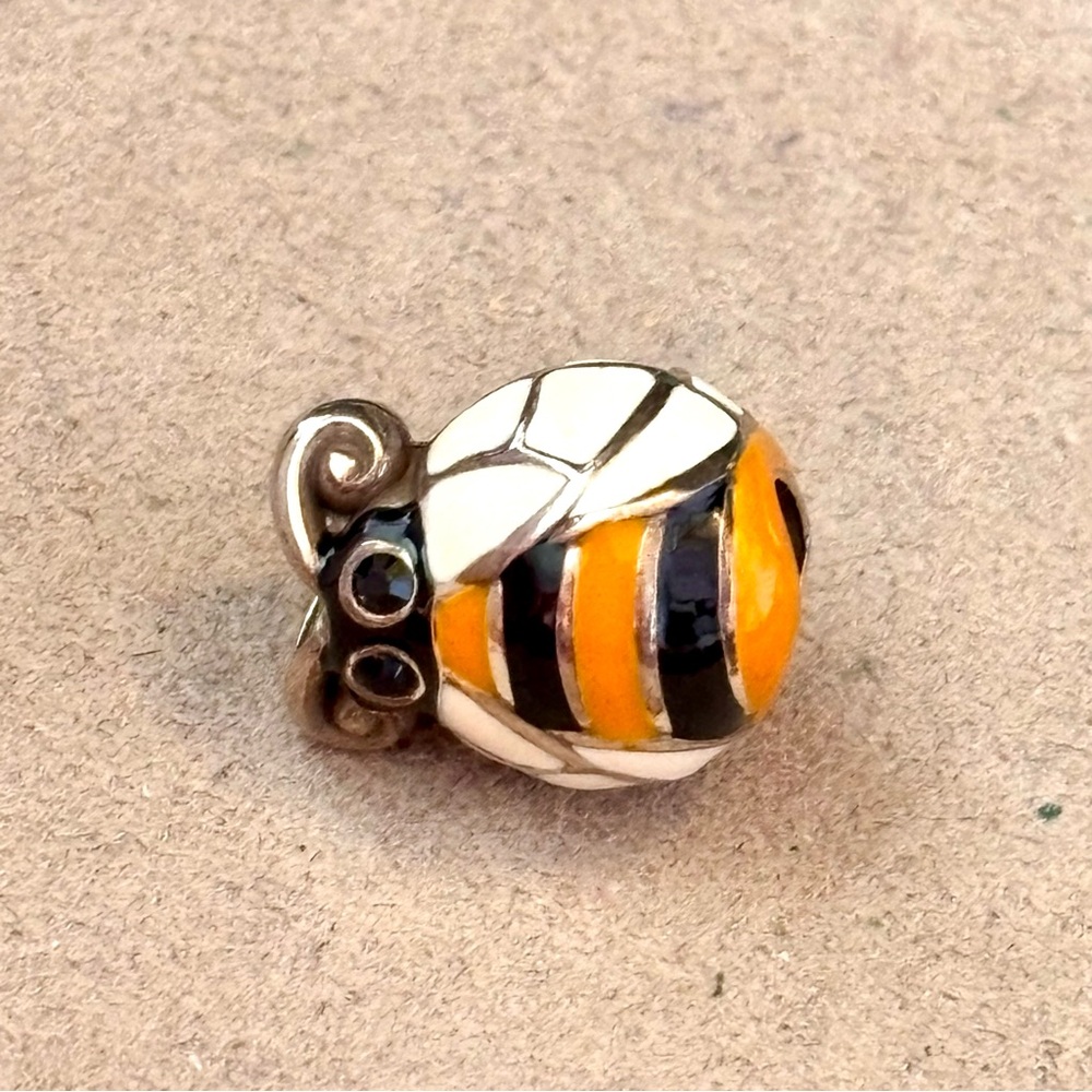 Brighton Bee My Honey bead Big bumblebee Enameled in yellow black white Retired - Picture 4 of 11